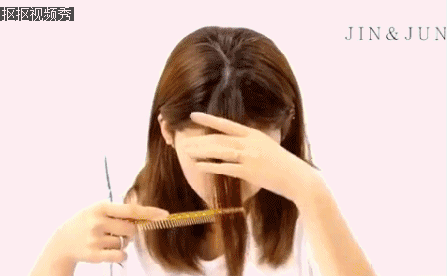 视频八字刘海剪发教程_八字刘海怎么剪视频_剪八字刘海的视频